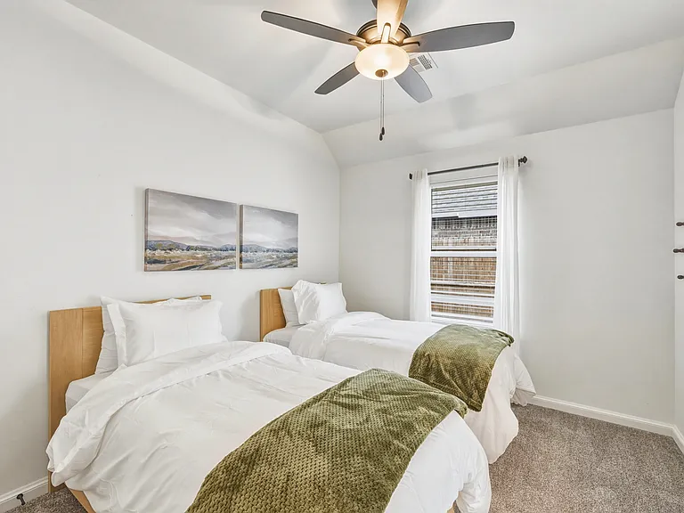 18433 Austin Pl — Photo 38