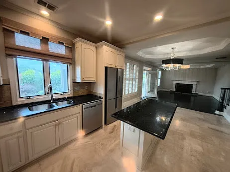 4153 Gateswalk Dr SE — Photo 4