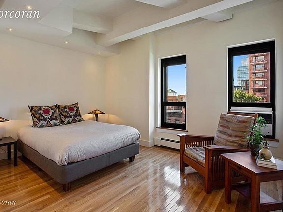 5th image of 130 Barrow St APT 413