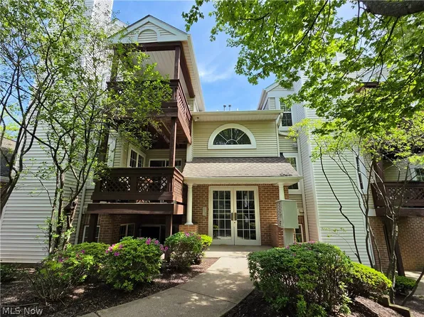 23061 Brick Mill Run #C3, Westlake, OH 44145