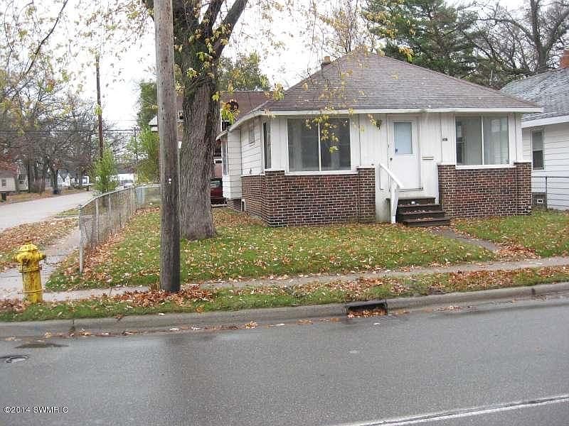 1st image of 261 E Sherman Blvd