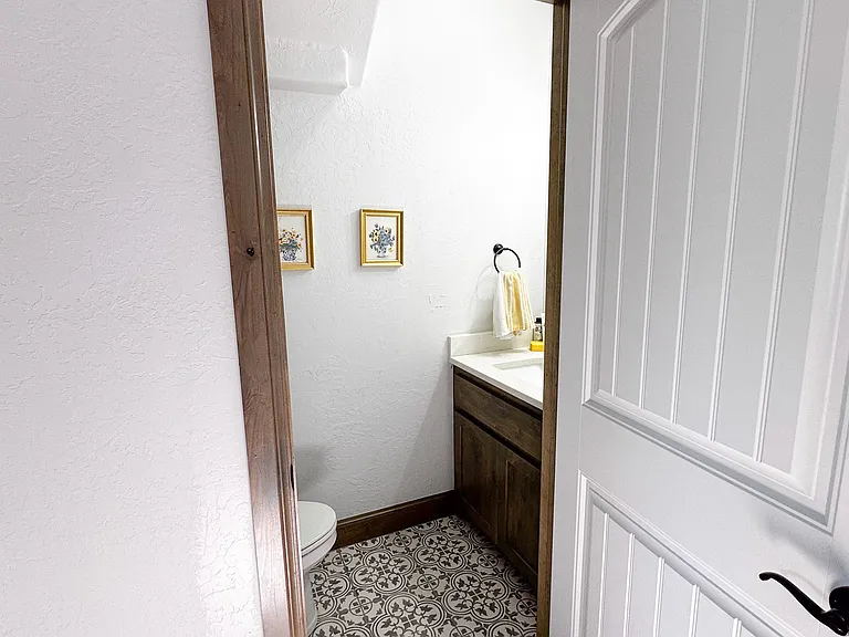 1035 Greenview Dr — Photo 20