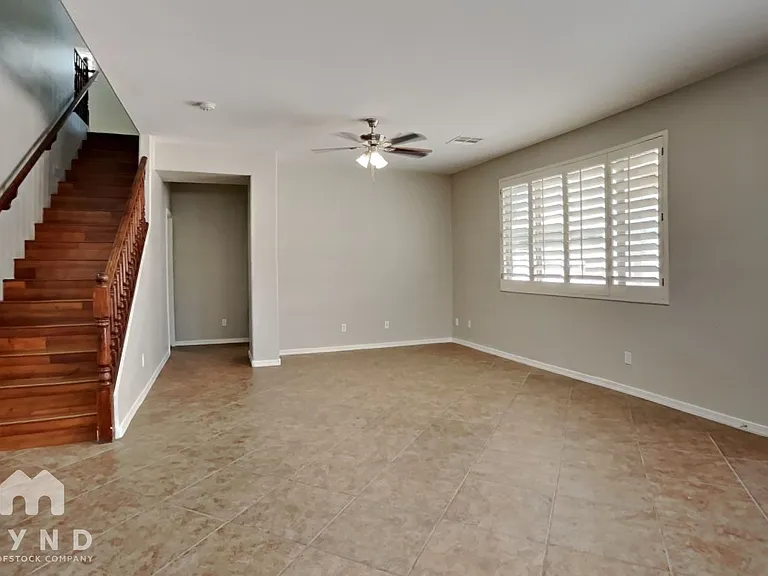 17524 W Mandalay Ln — Photo 3