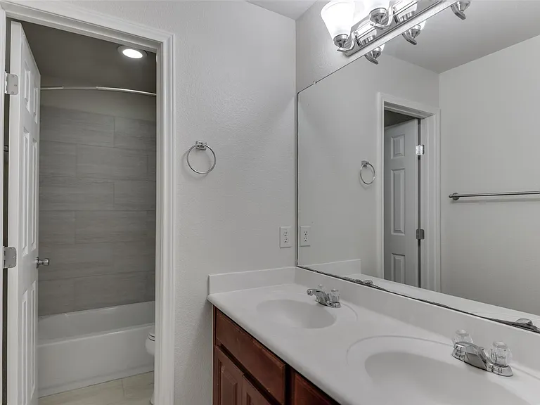 800 S Frontier Ln — Photo 28