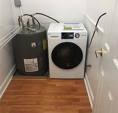 3rd image of 924 SE 2nd St APT 6