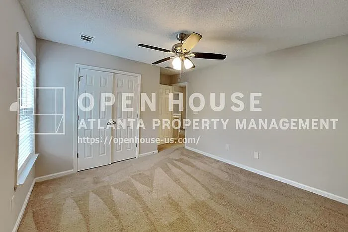 596 Lullingstone Dr SE — Photo 14
