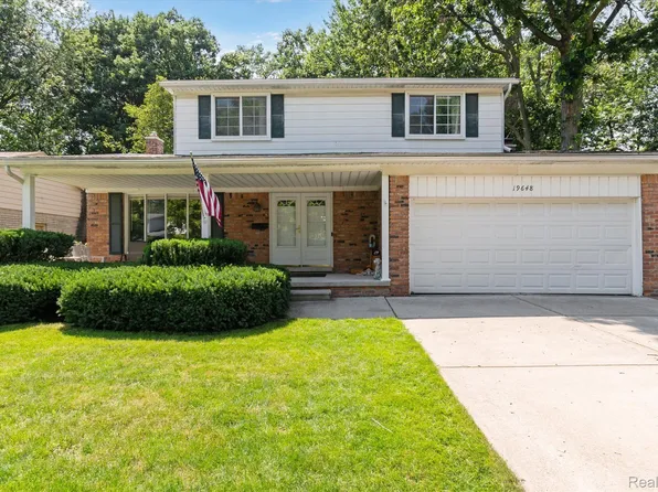 19648 Brandywine St, Riverview, MI 48193