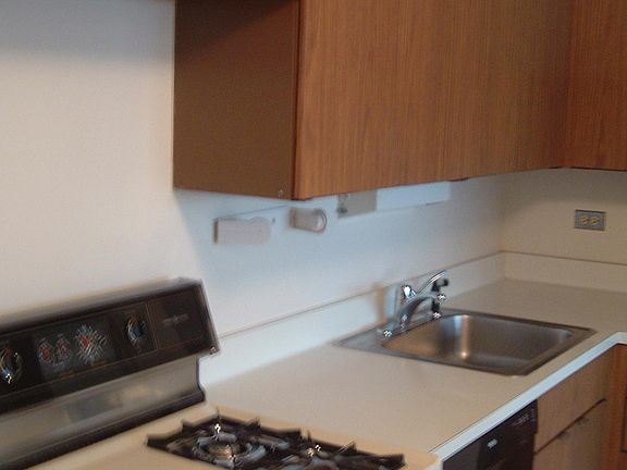 3rd image of 2800 N Lake Shore Dr APT 2309