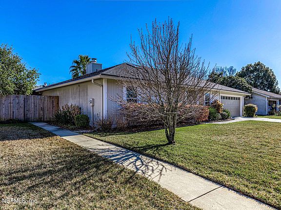3rd image of 11019 Mandarin Station Dr W