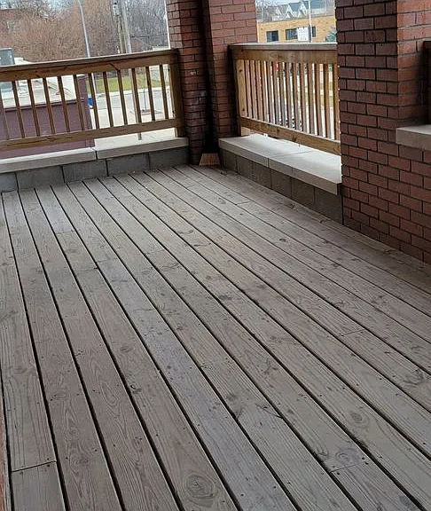 675 W Willis St — Photo 2