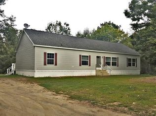 15 Elm Ln, Windsor, ME 04363