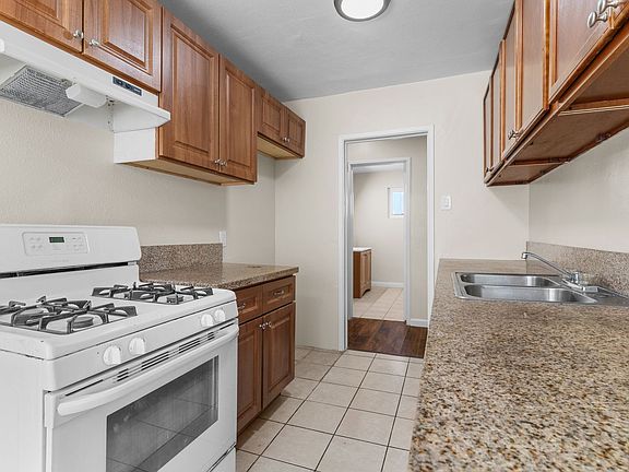 3rd image of 731 Orange Ave #15