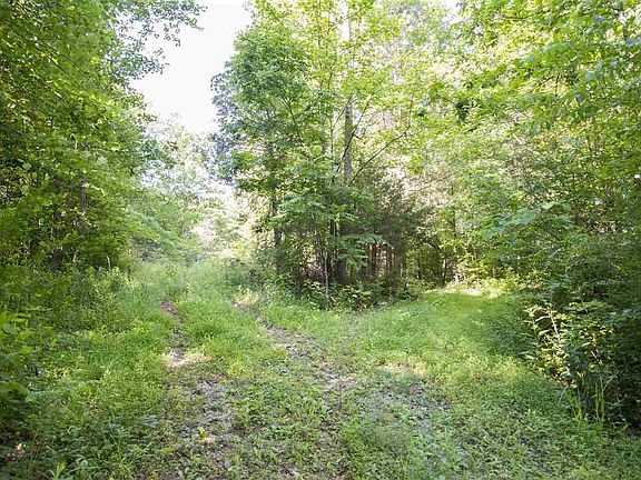 4th image of 6435 Benton Pike NE