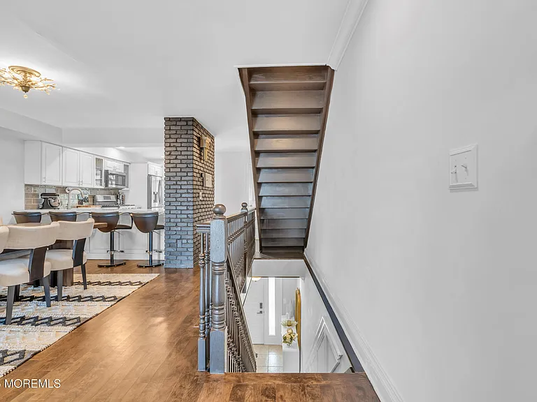 165 Riddle Ave #9 — Photo 9