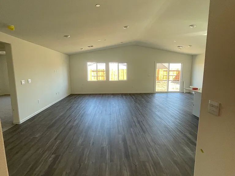 2425 Elkhorn Rd — Photo 10