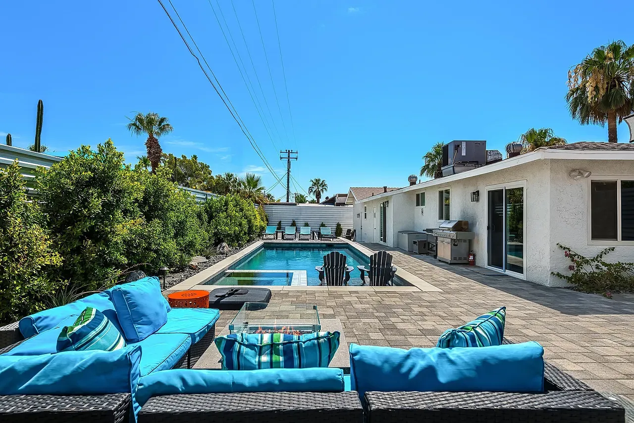 3 bed, $4,500 — Photo 1