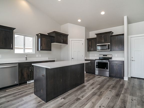 7th image of this home