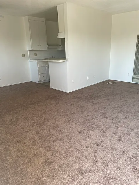 4246 Lockwood Ave — Photo 1