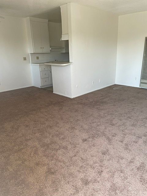 1st image of 4246 Lockwood Ave #7