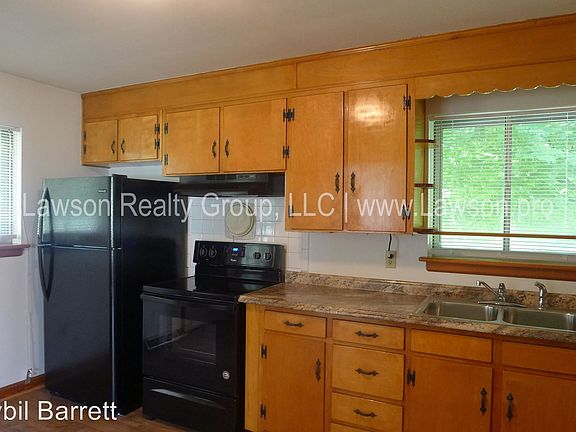 4th image of 2819 Arrington Dr NE