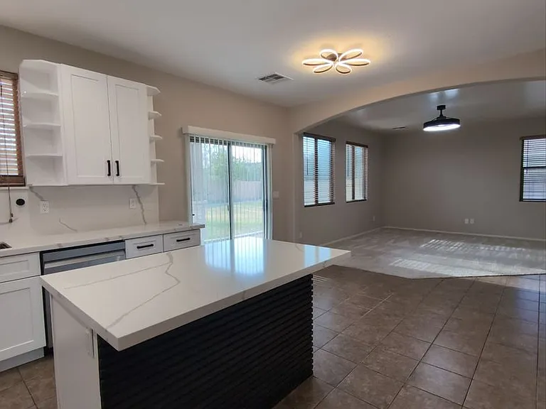 20544 N Alma Dr — Photo 16