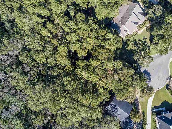 3rd image of 114 Sweetwater Ln