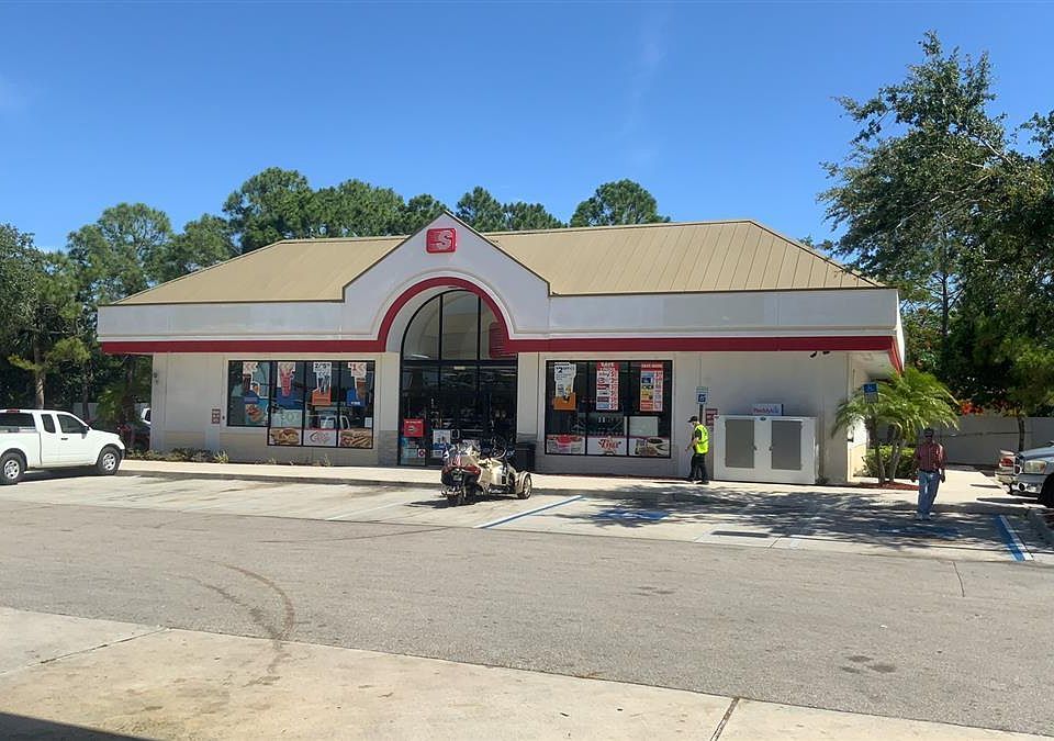 2nd image of 675 NW Prima Vista Boulevard