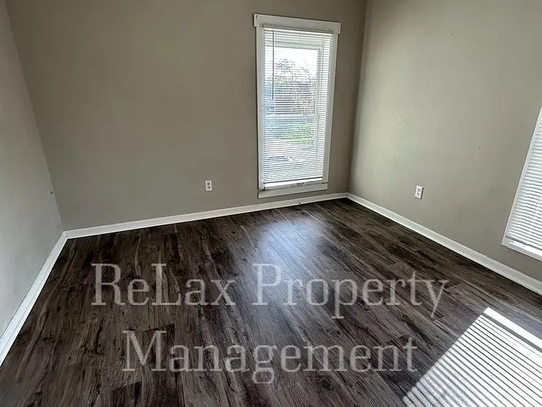 207 Avon St — Photo 10
