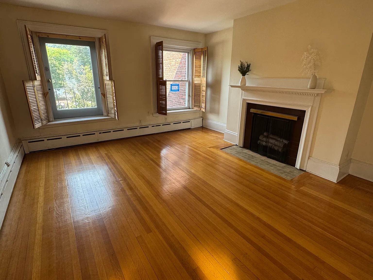 3 bed, 2.5 bath, 9999 sqft, $4,750 — Photo 4