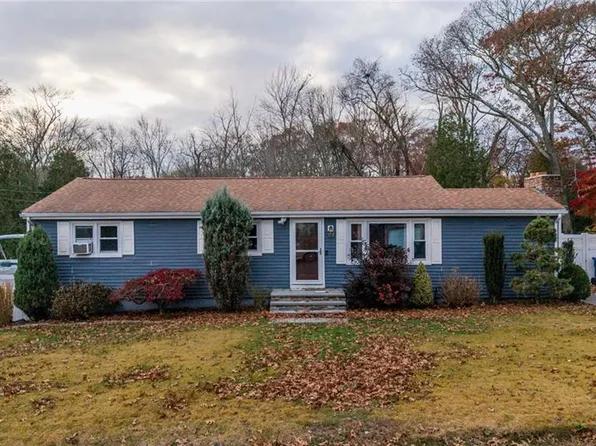 401 Lake Shore Dr, Warwick, RI 02889