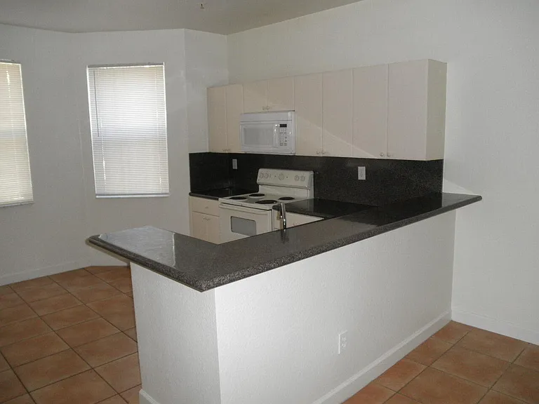 2405 Shoma Dr — Photo 8
