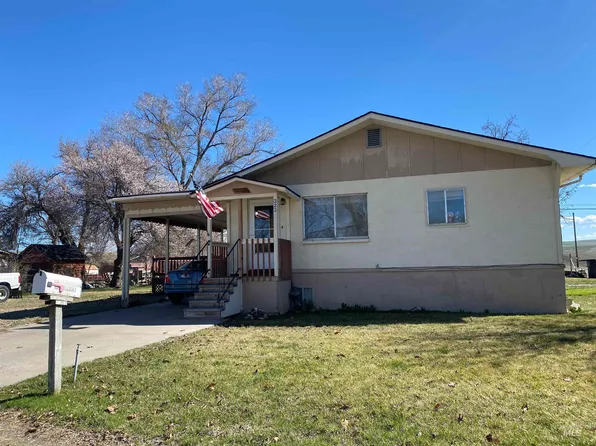 323 E Garfield Ave, Glenns Ferry, ID 83623