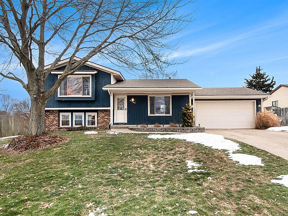 2nd image of 5964 Brookfarm Dr SE
