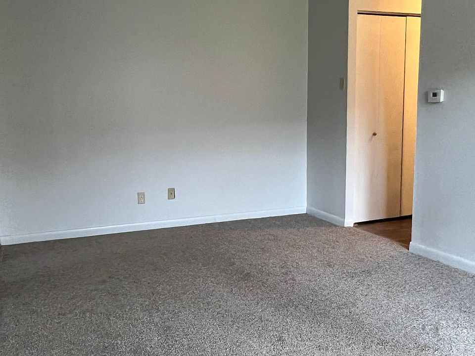 2nd image of 209 S Bradford St APT 6
