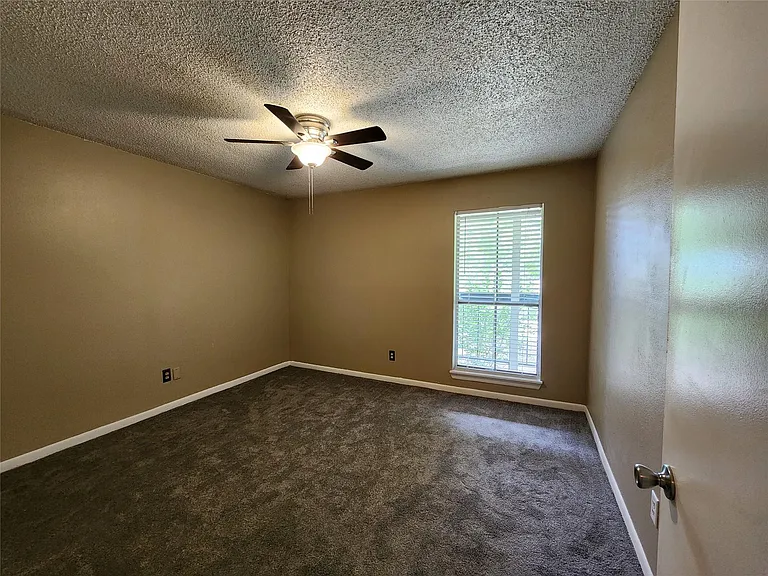 17331 Red Oak Dr #52 — Photo 14