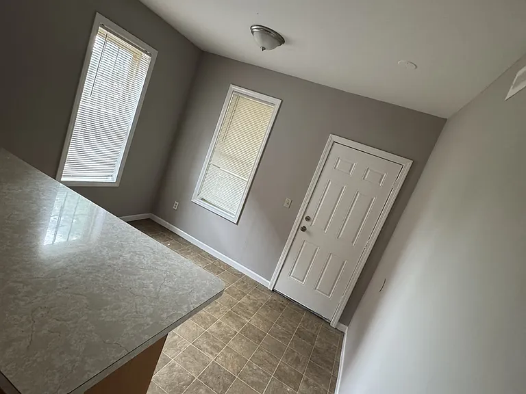 164 Babcock St #2N — Photo 10