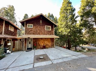 25136 Moon Dr, Crestline, CA 92325