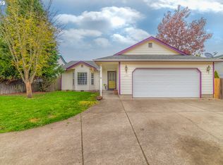 680 W F St, Creswell, OR 97426