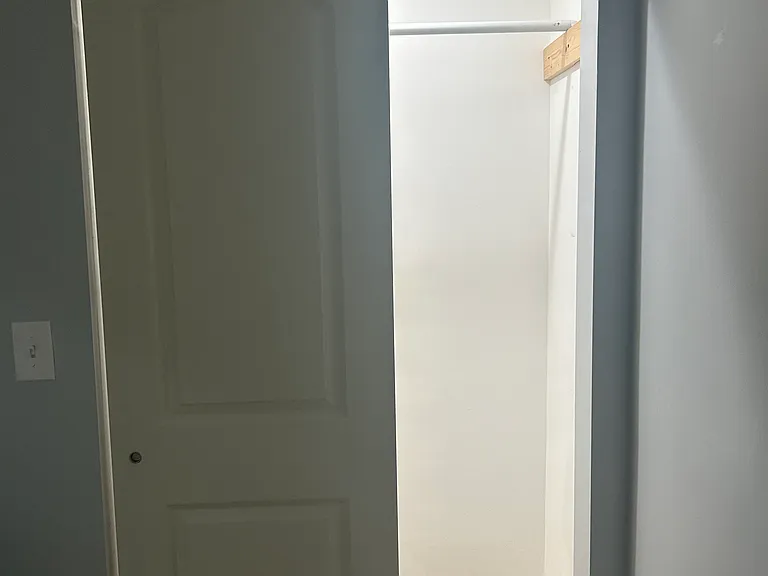 2319 Kensington Ave #1 — Photo 8