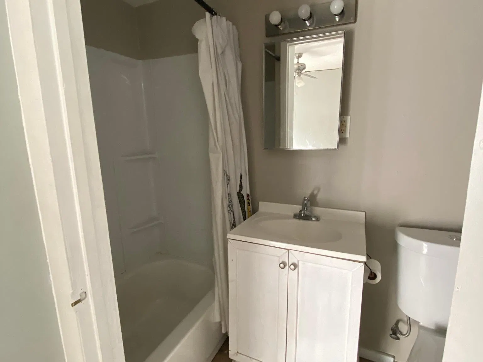 4404 Butler St — Photo 4