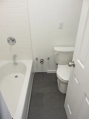 Rented by Space Real Estate | media 32