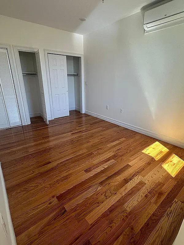 Building Photo - 373 Danforth Ave #403