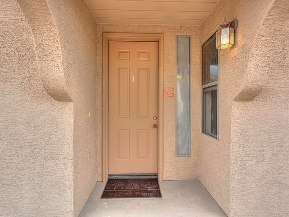 2nd image of 462 W Shadow Wood St