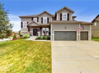 2488 W Concord Dr, Olathe, KS 66061
