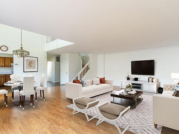 2nd image of 251 E Forest Knoll Dr #251