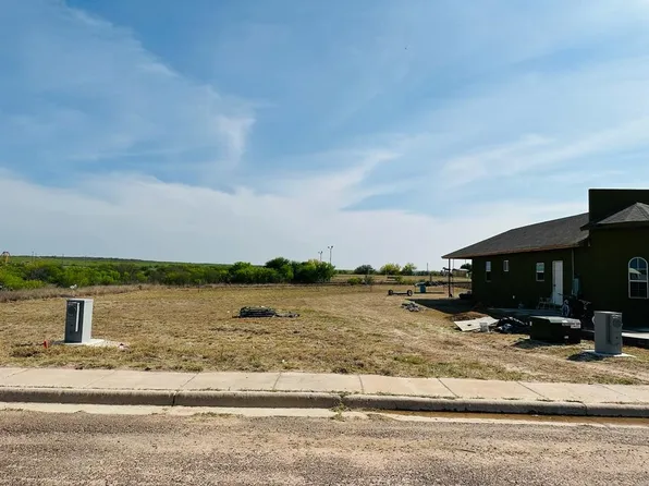 8231 Mejia Rd, Laredo, TX 78043