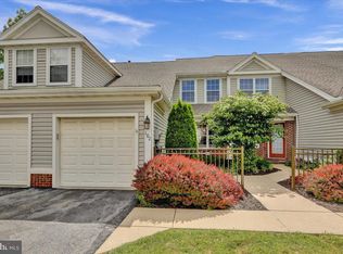 102 Oak Hill Ln, Wyomissing, PA 19610