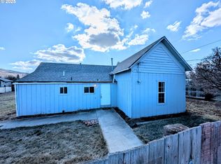 1017 S 3rd St, Union, OR 97883