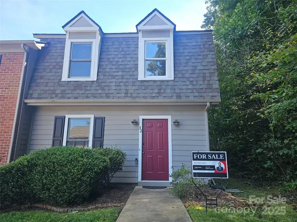 32 Sleepy Hollow Ln, Swannanoa, NC 28778