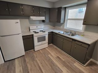 515 N 17th St #3C, Niles, MI 49120